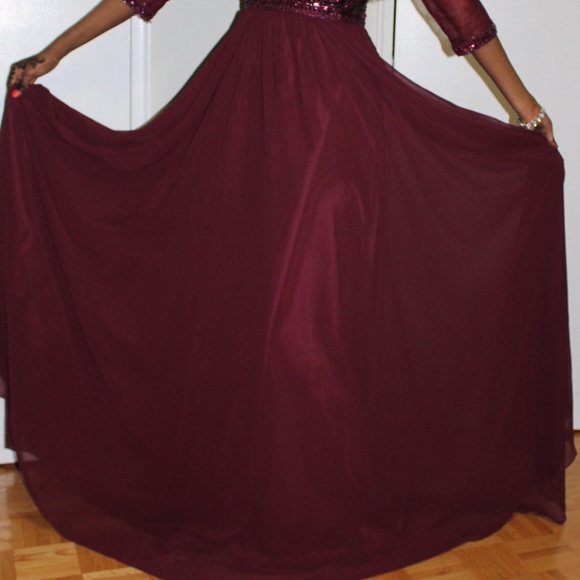 Dress - Picture 4 of 4
